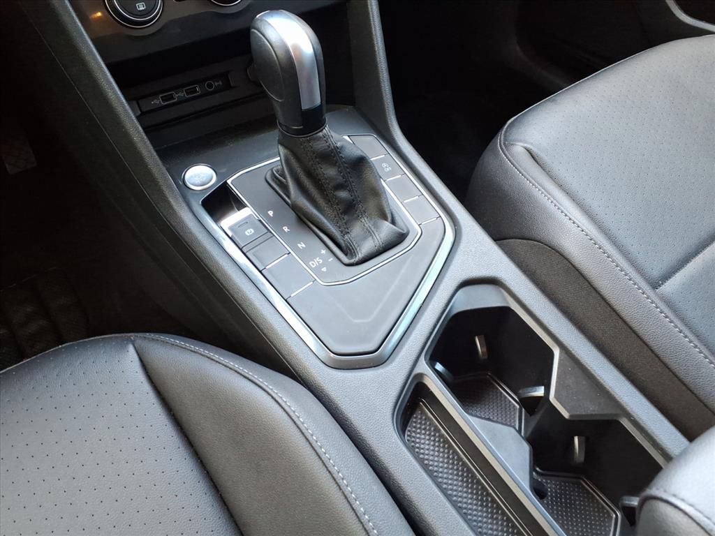 Thumbnail: 2020 Volkswagen Tiguan - 11