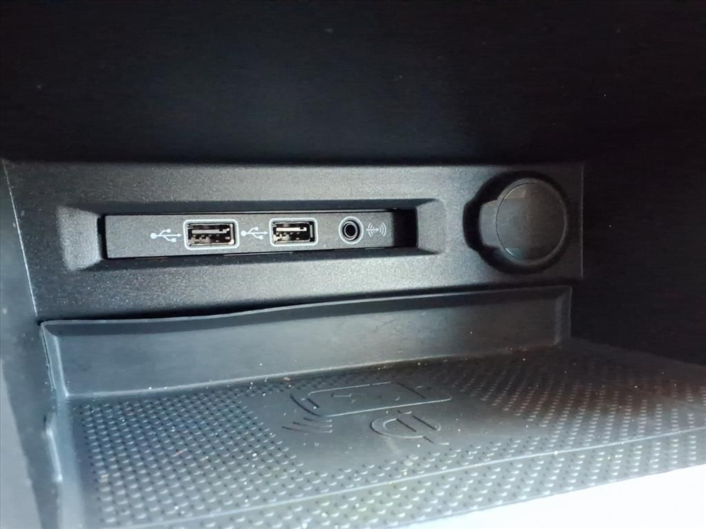 Thumbnail: 2020 Volkswagen Tiguan - 6