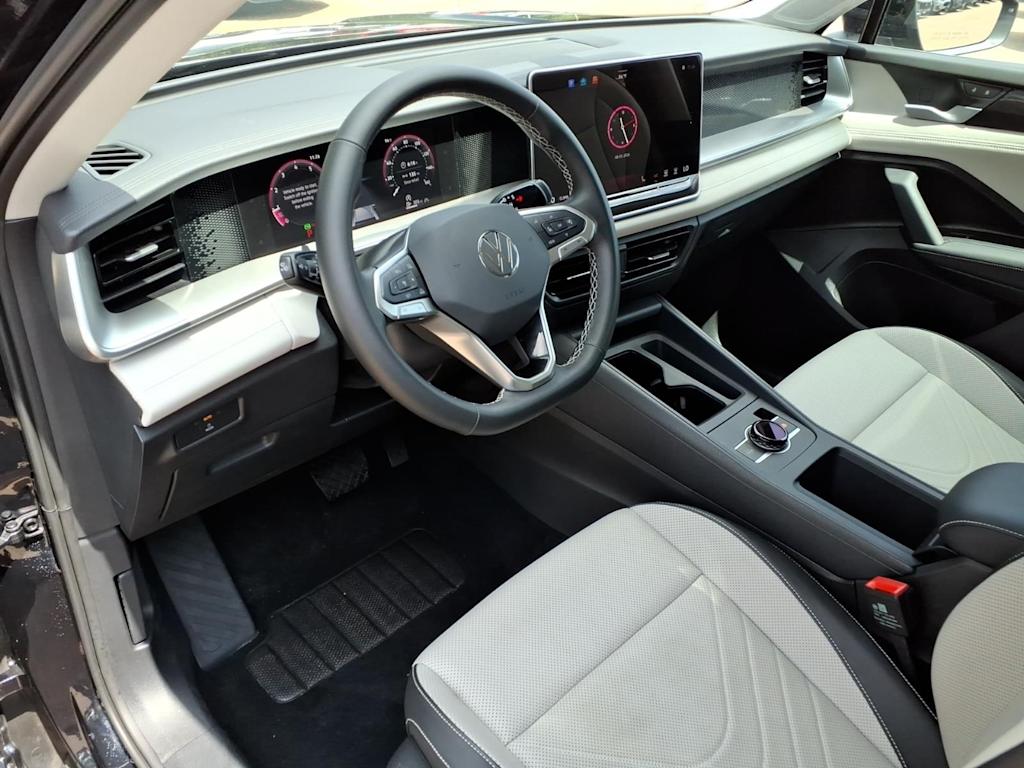Thumbnail: 2025 Volkswagen Tiguan - 7
