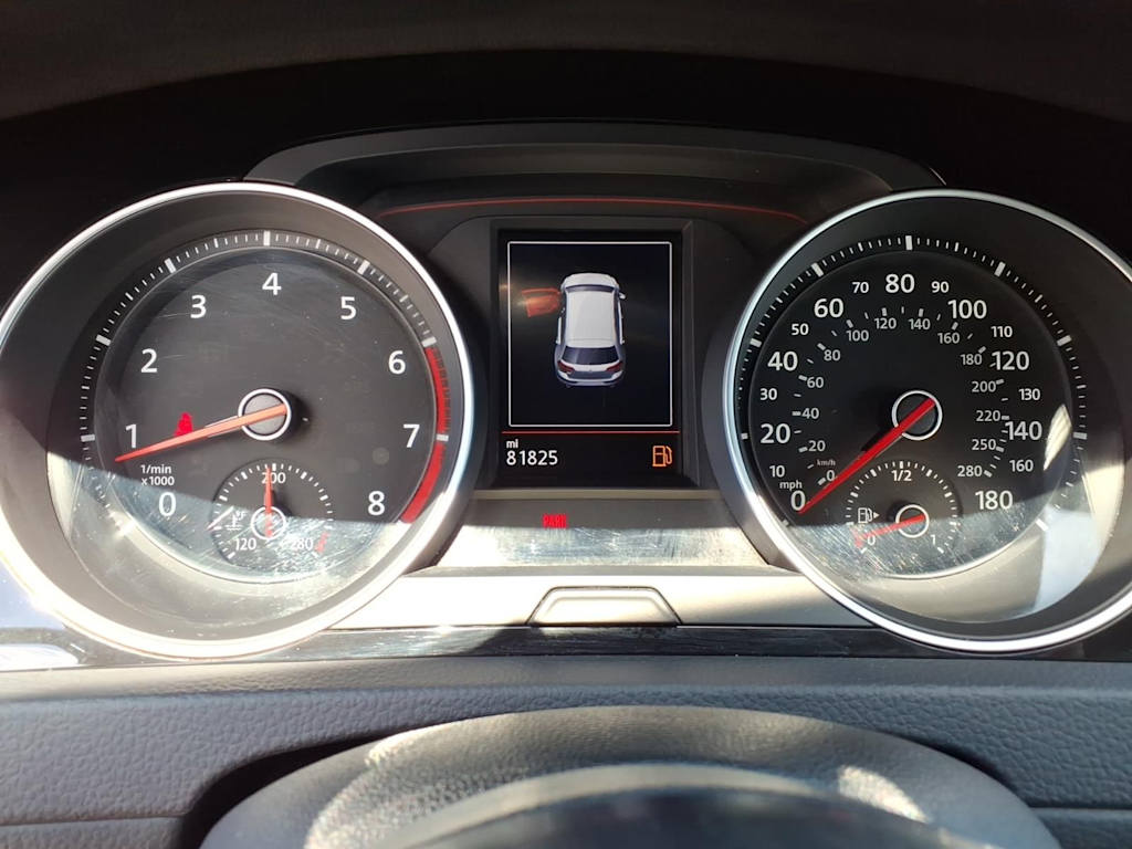 Thumbnail: 2019 Volkswagen Golf - 12