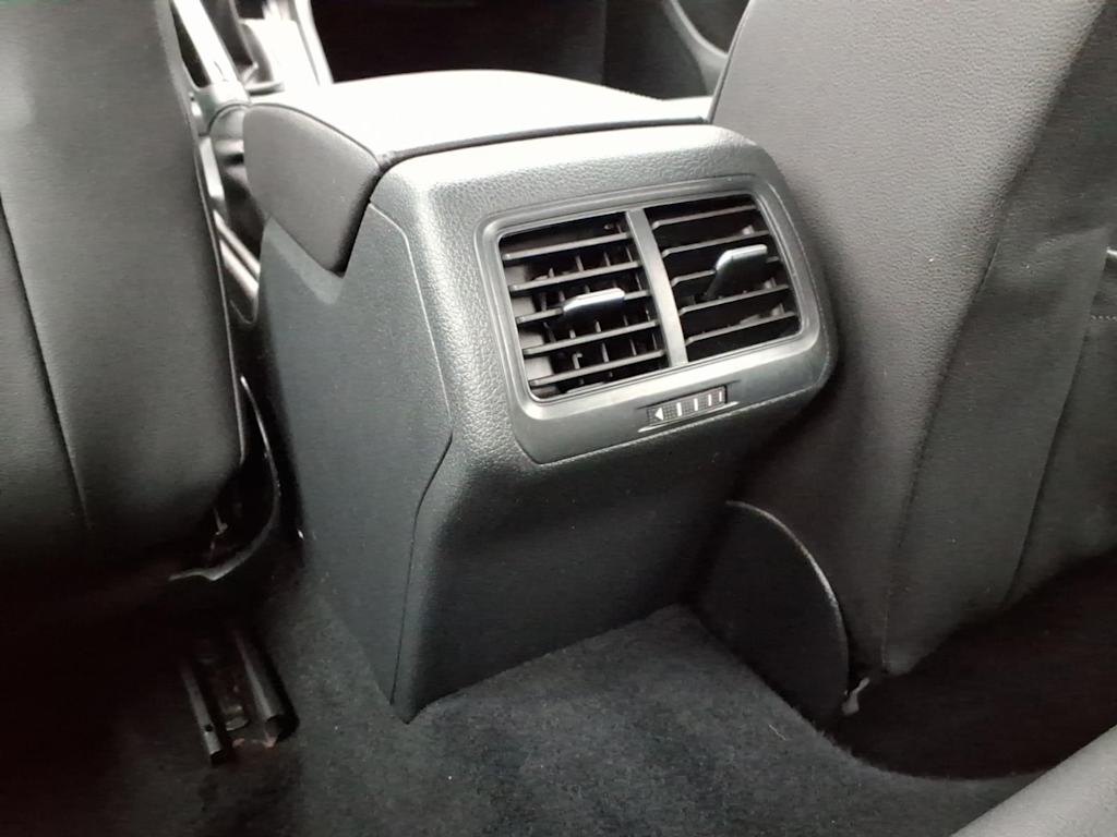 Thumbnail: 2015 Volkswagen Golf - 16
