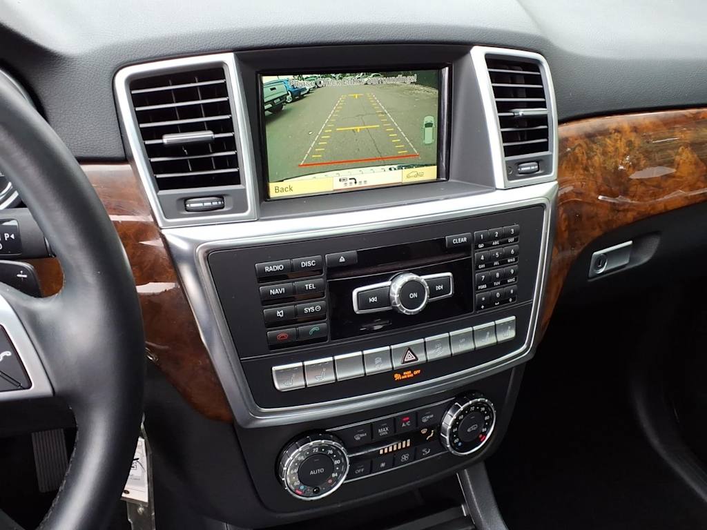 Thumbnail: 2012 Mercedes-Benz M-Class - 23