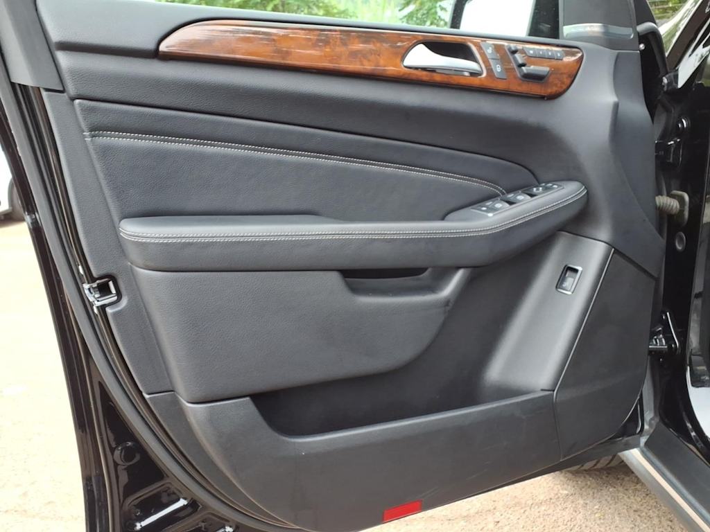 Thumbnail: 2012 Mercedes-Benz M-Class - 18