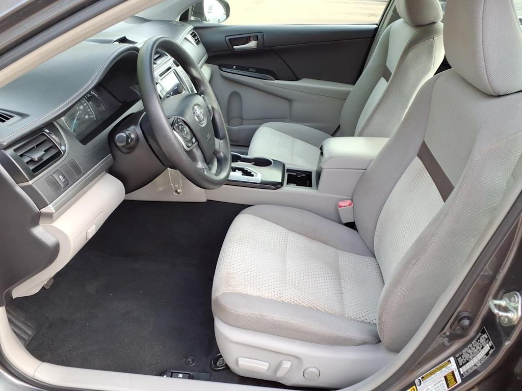 Thumbnail: 2014 Toyota Camry - 8