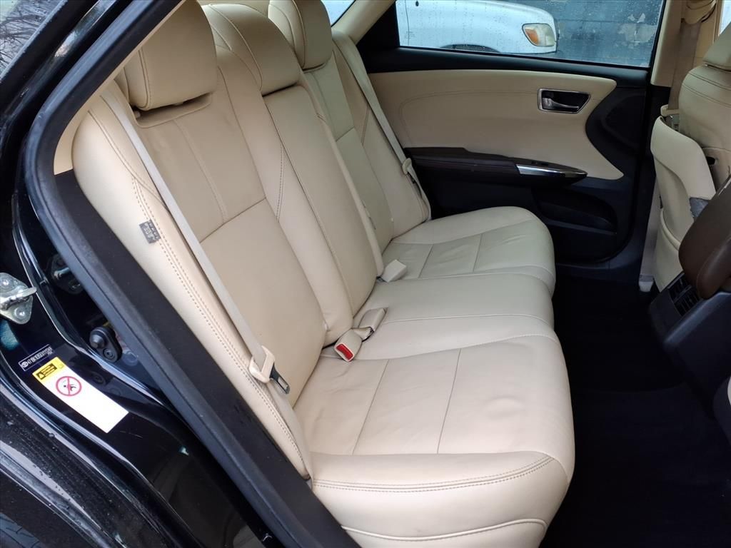 Thumbnail: 2014 Toyota Avalon - 16