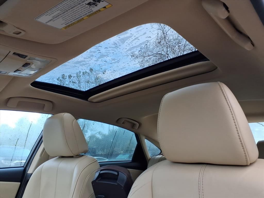 Thumbnail: 2014 Toyota Avalon - 18