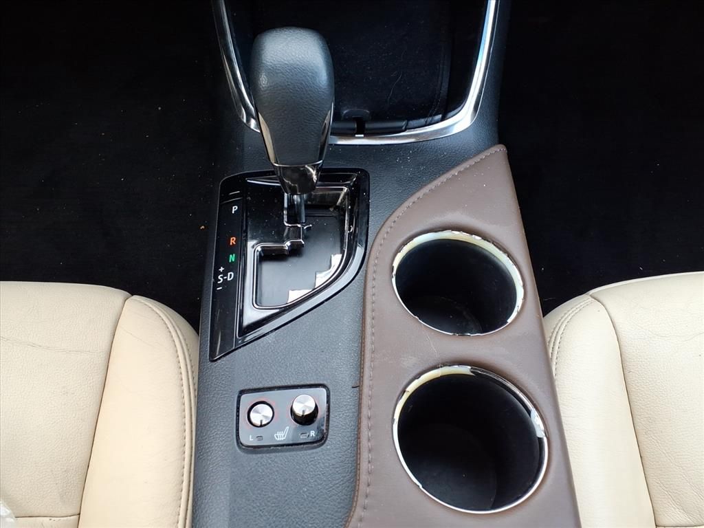 Thumbnail: 2014 Toyota Avalon - 10