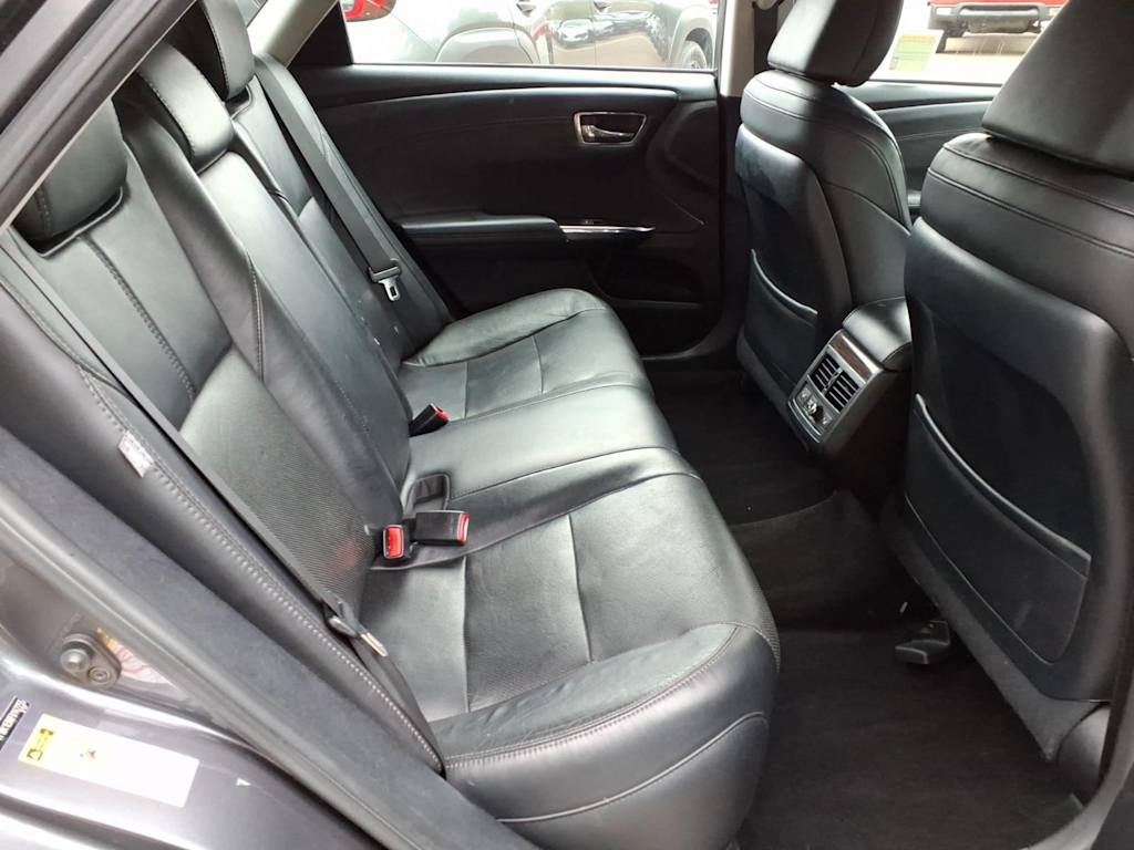 Thumbnail: 2015 Toyota Avalon - 16