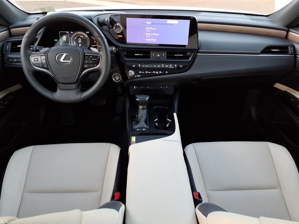 Thumbnail: 2024 Lexus ES - 2