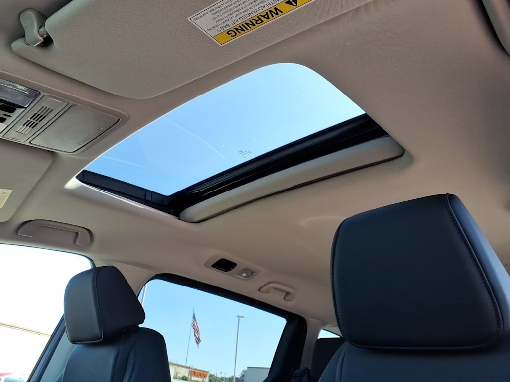 Thumbnail: 2026 Honda Odyssey - 15