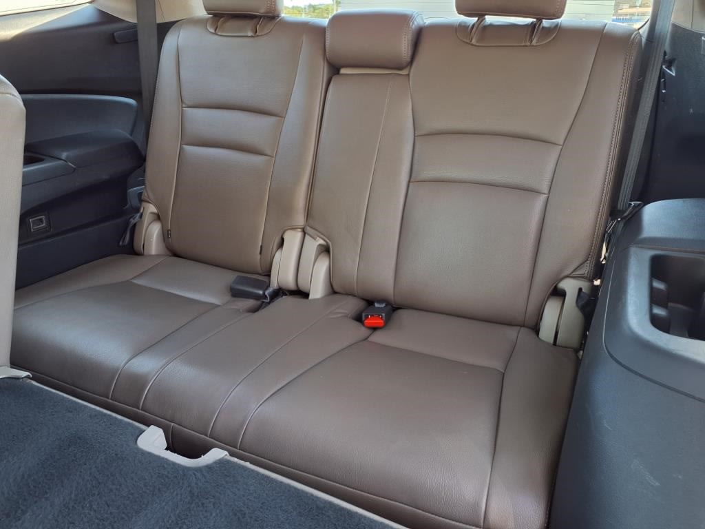 Thumbnail: 2016 Honda Pilot - 9
