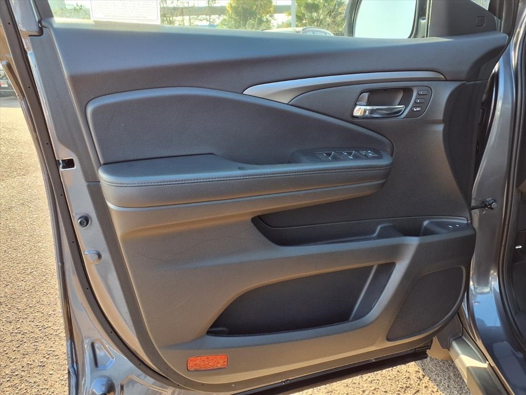 Thumbnail: 2022 Honda Pilot - 18