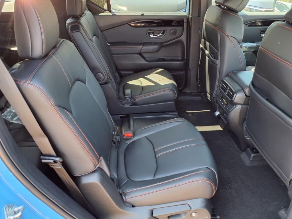 Thumbnail: 2025 Honda Pilot - 14