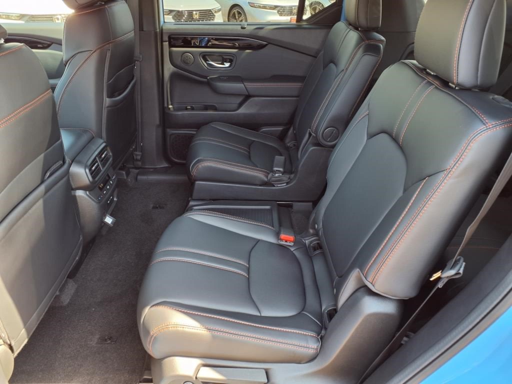 Thumbnail: 2025 Honda Pilot - 8