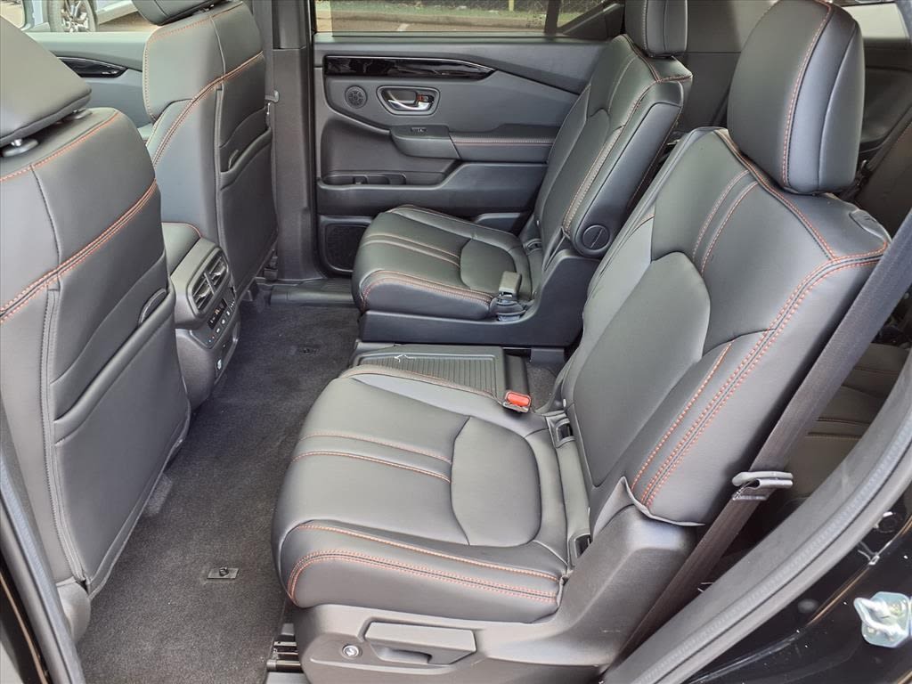 Thumbnail: 2025 Honda Pilot - 8