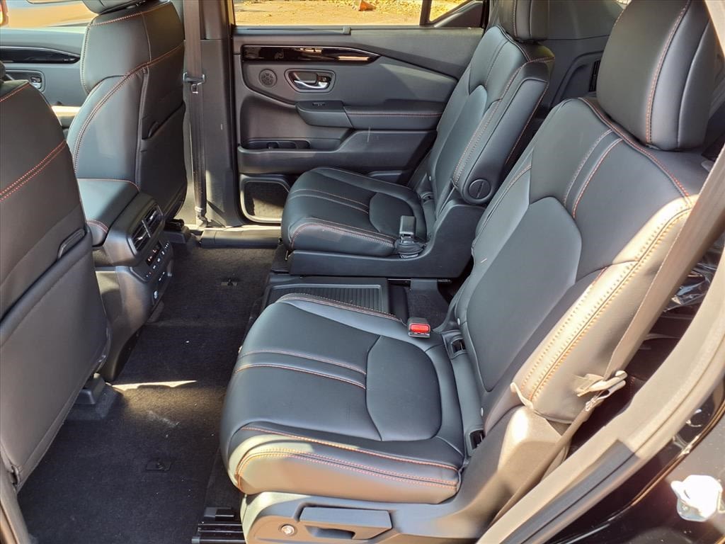 Thumbnail: 2025 Honda Pilot - 8