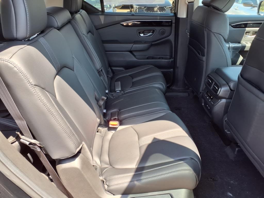 Thumbnail: 2025 Honda Pilot - 15