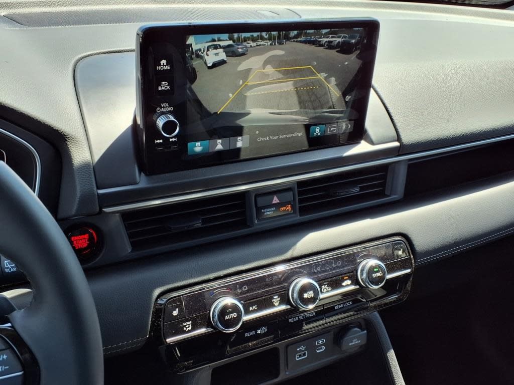 Thumbnail: 2025 Honda Pilot - 17