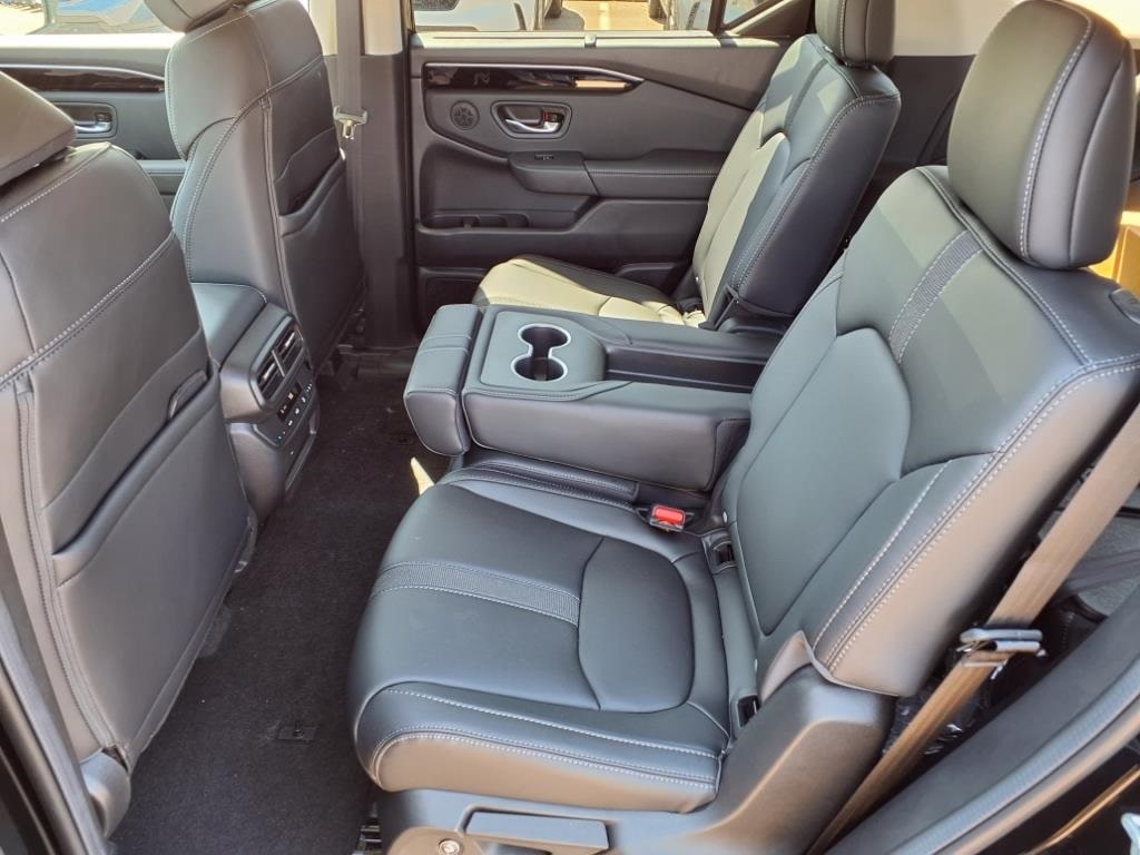 Thumbnail: 2025 Honda Pilot - 8