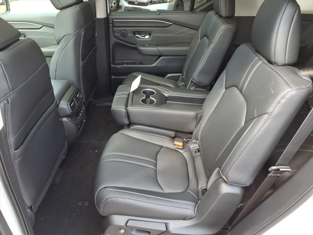 Thumbnail: 2026 Honda Pilot - 8