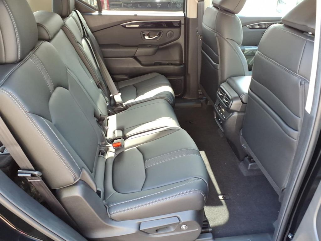 Thumbnail: 2026 Honda Pilot - 15