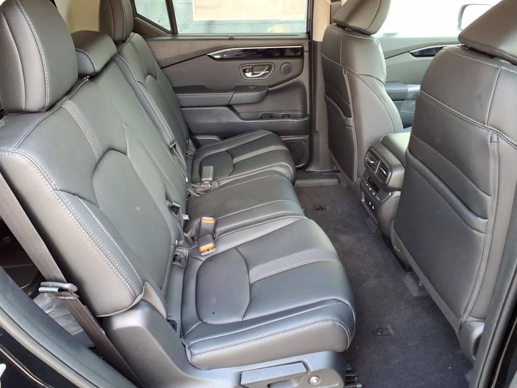 Thumbnail: 2026 Honda Pilot - 15