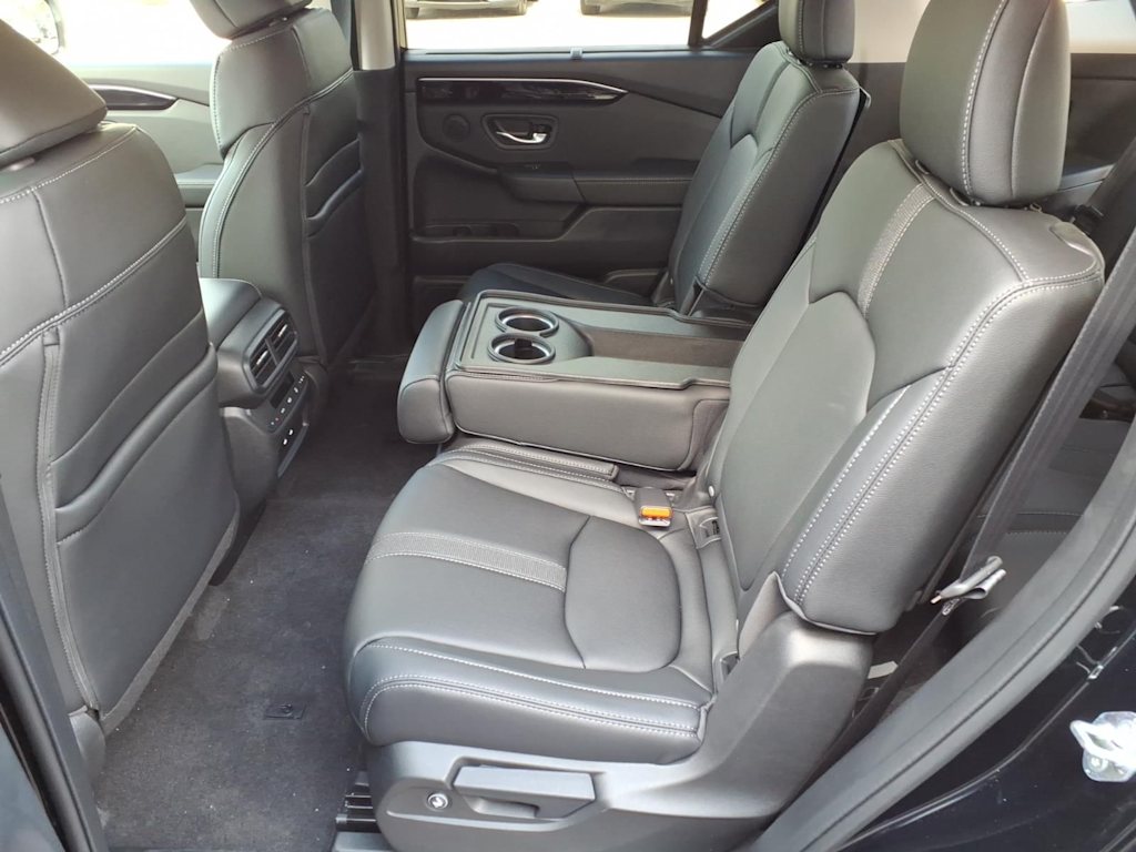 Thumbnail: 2026 Honda Pilot - 8