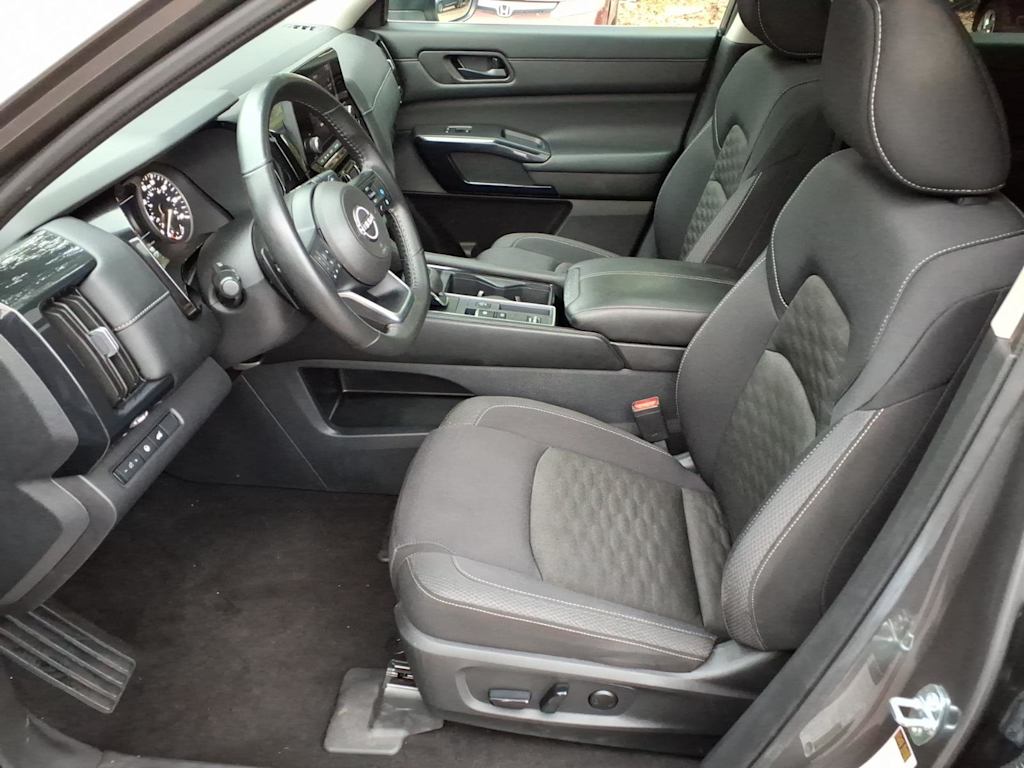 Thumbnail: 2024 Nissan Pathfinder - 7