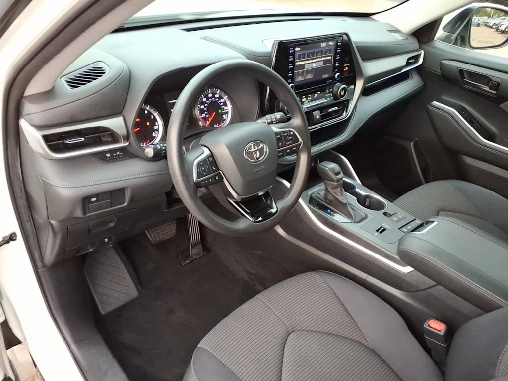 Thumbnail: 2020 Toyota Highlander - 7