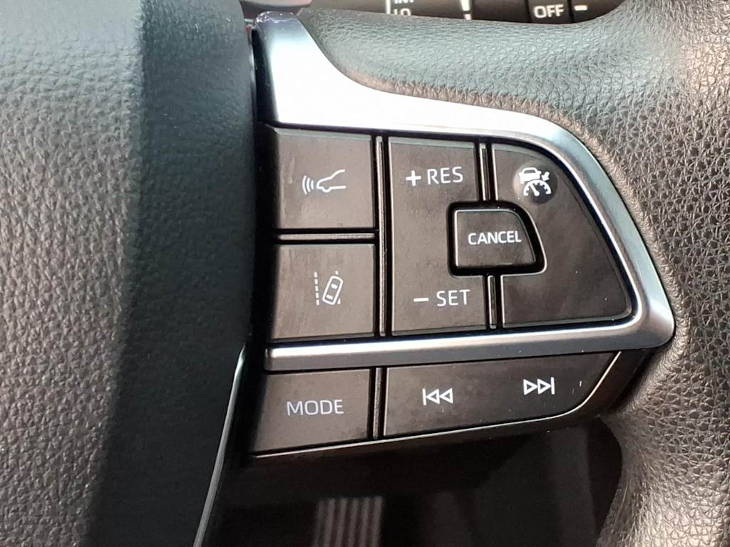 Thumbnail: 2020 Toyota Highlander - 22