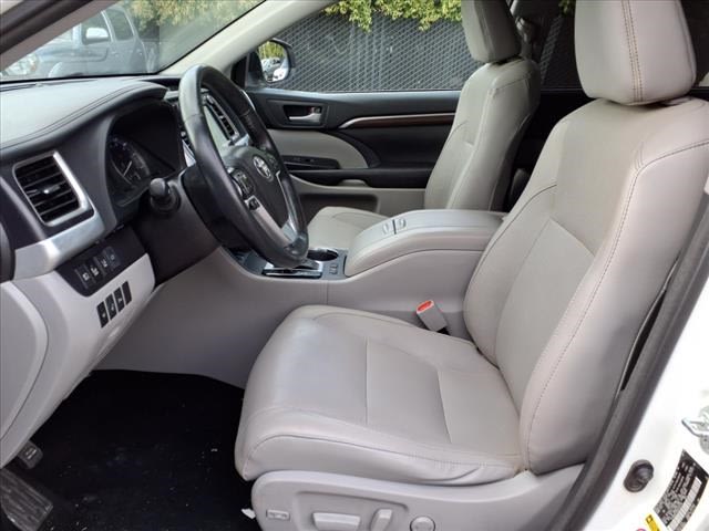2016 Toyota Highlander Limited 7