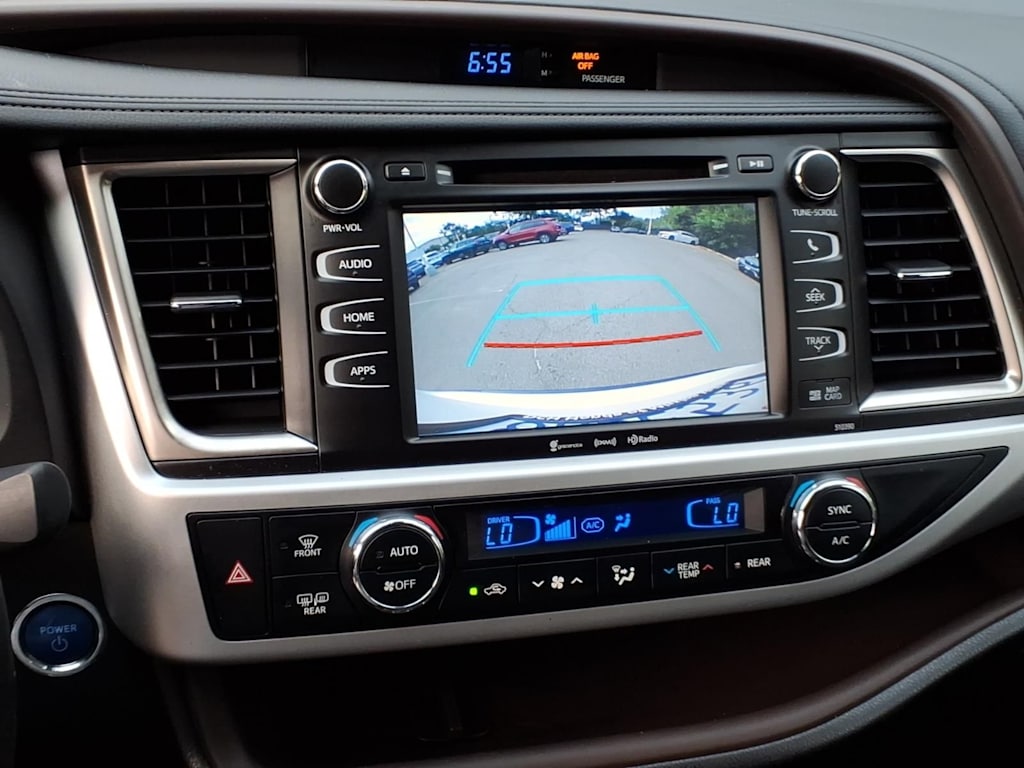 Thumbnail: 2019 Toyota Highlander - 22