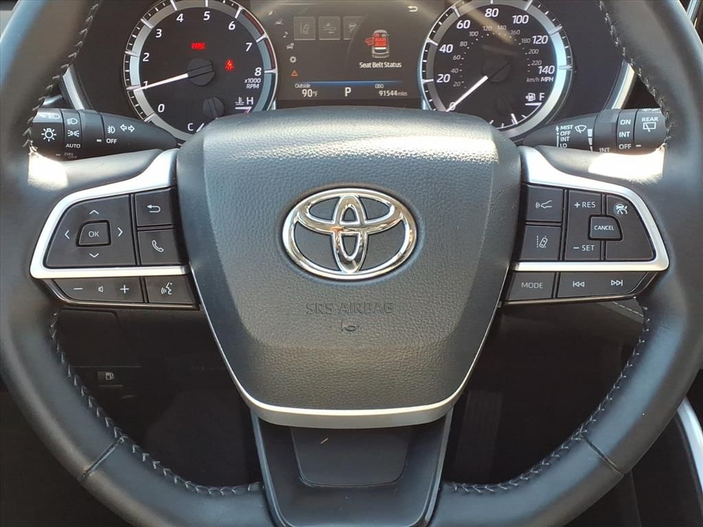 Thumbnail: 2023 Toyota Highlander - 20