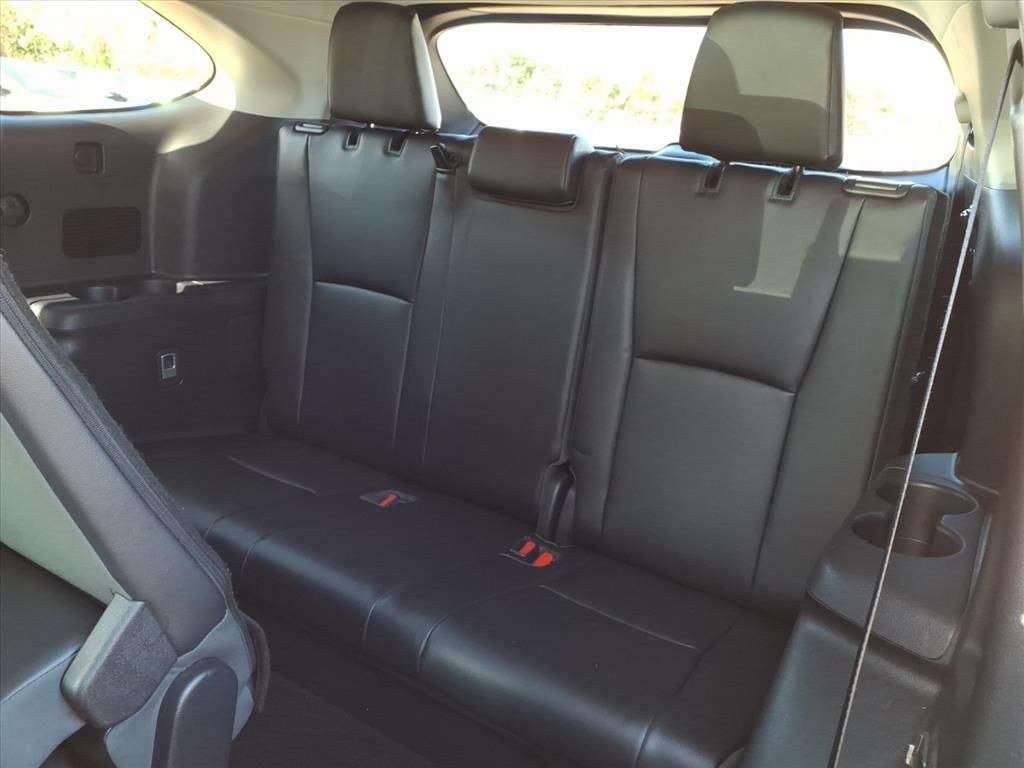 Thumbnail: 2023 Toyota Highlander - 15