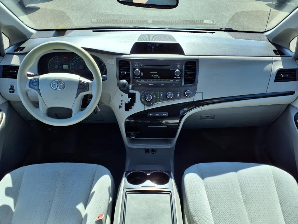 2012 Toyota Sienna LE 2