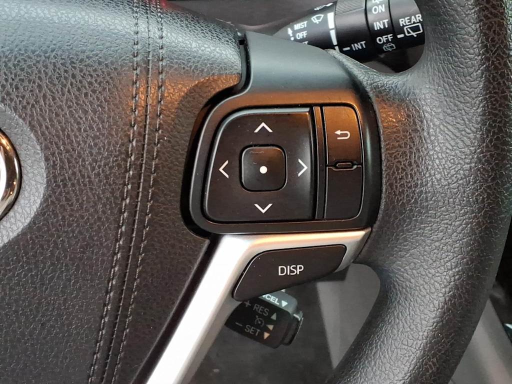 Thumbnail: 2017 Toyota Sienna - 22
