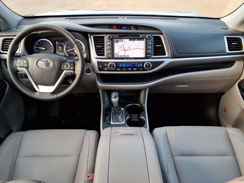 Thumbnail: 2019 Toyota Highlander - 2