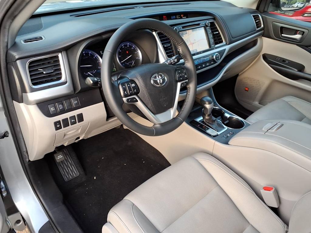 Thumbnail: 2019 Toyota Highlander - 7