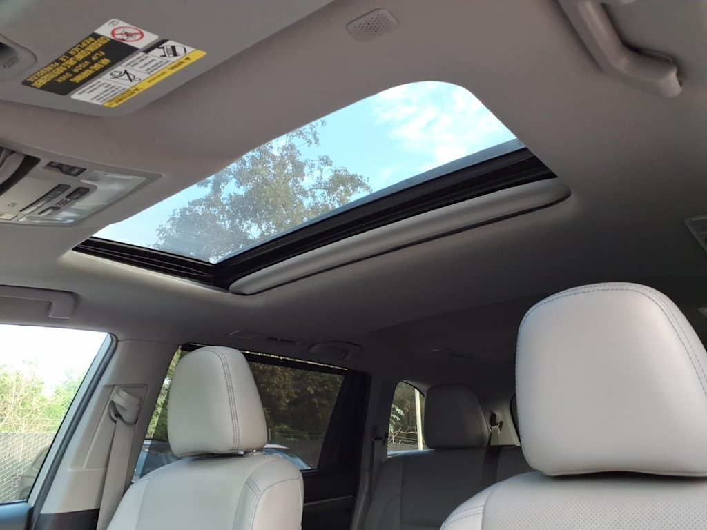 Thumbnail: 2019 Toyota Highlander - 20