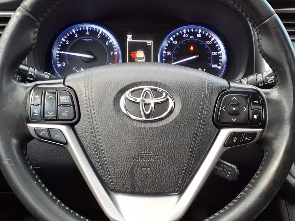 Thumbnail: 2019 Toyota Highlander - 20