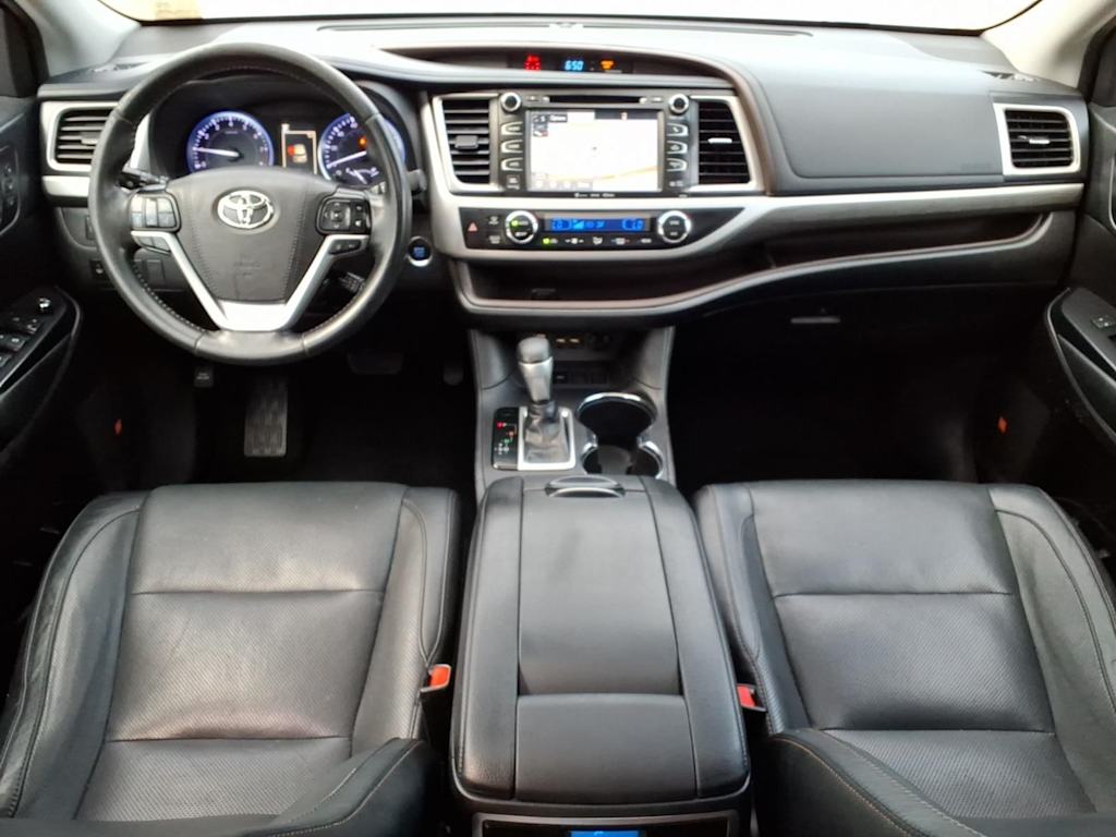Thumbnail: 2019 Toyota Highlander - 2