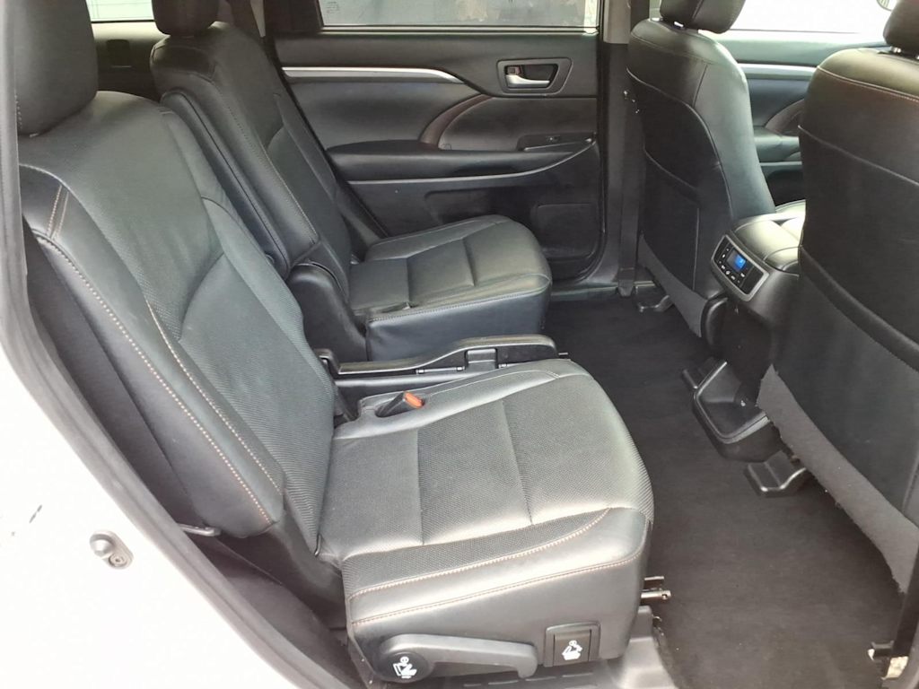 Thumbnail: 2019 Toyota Highlander - 17