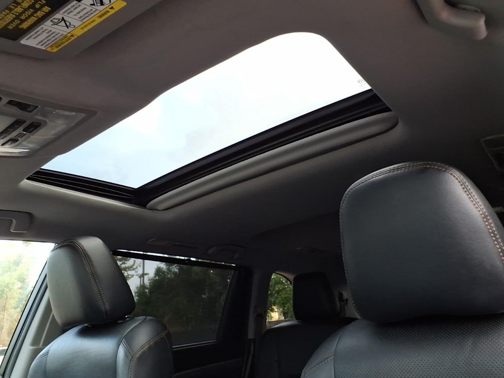 Thumbnail: 2019 Toyota Highlander - 19