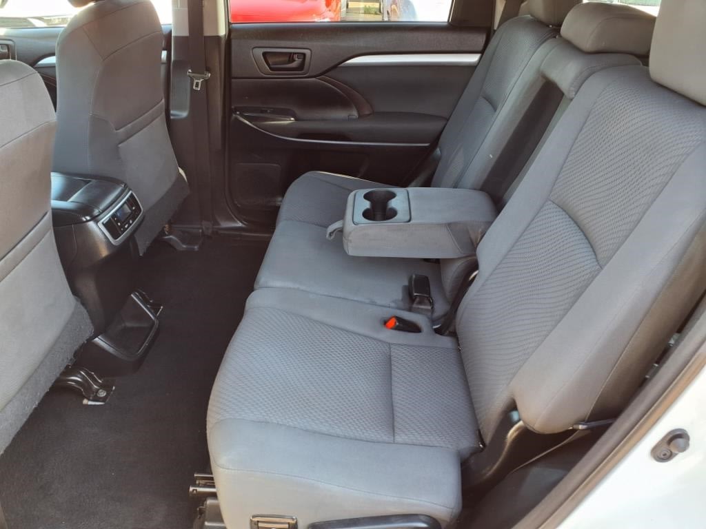 Image 8 of 2017 Toyota Highlander