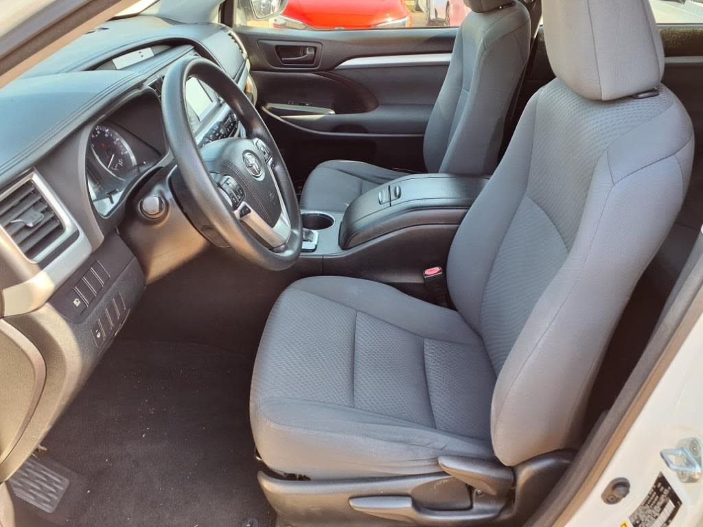Image 7 of 2017 Toyota Highlander