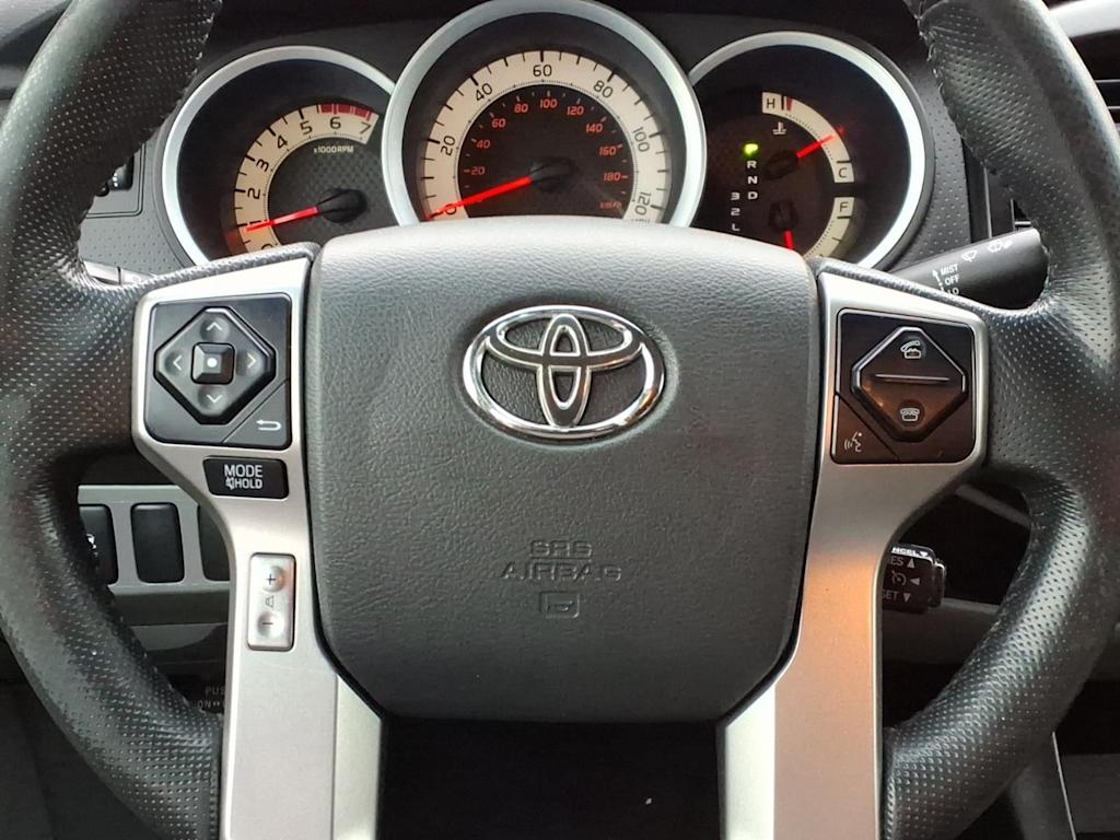 Thumbnail: 2015 Toyota Tacoma - 21