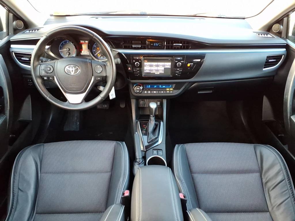Thumbnail: 2015 Toyota Corolla - 2