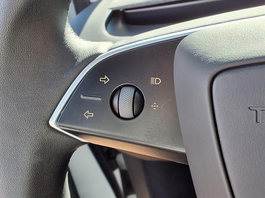 Thumbnail: 2025 Tesla Model 3 - 21