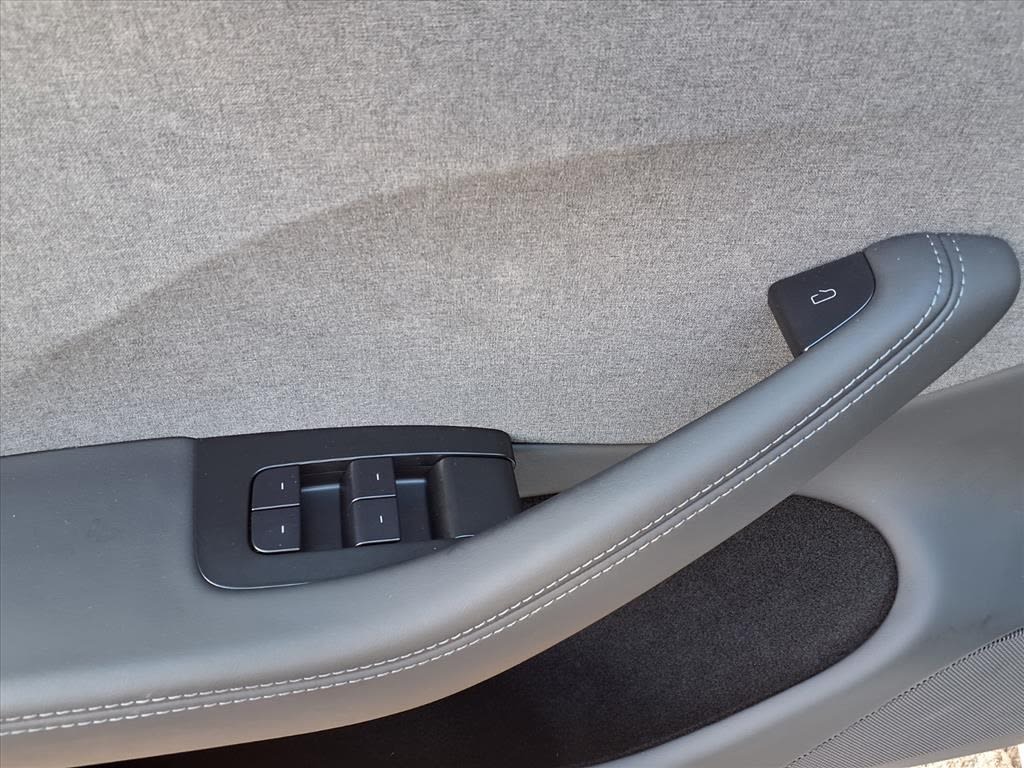 Thumbnail: 2025 Tesla Model 3 - 19