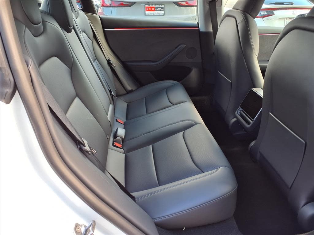 Thumbnail: 2025 Tesla Model 3 - 17